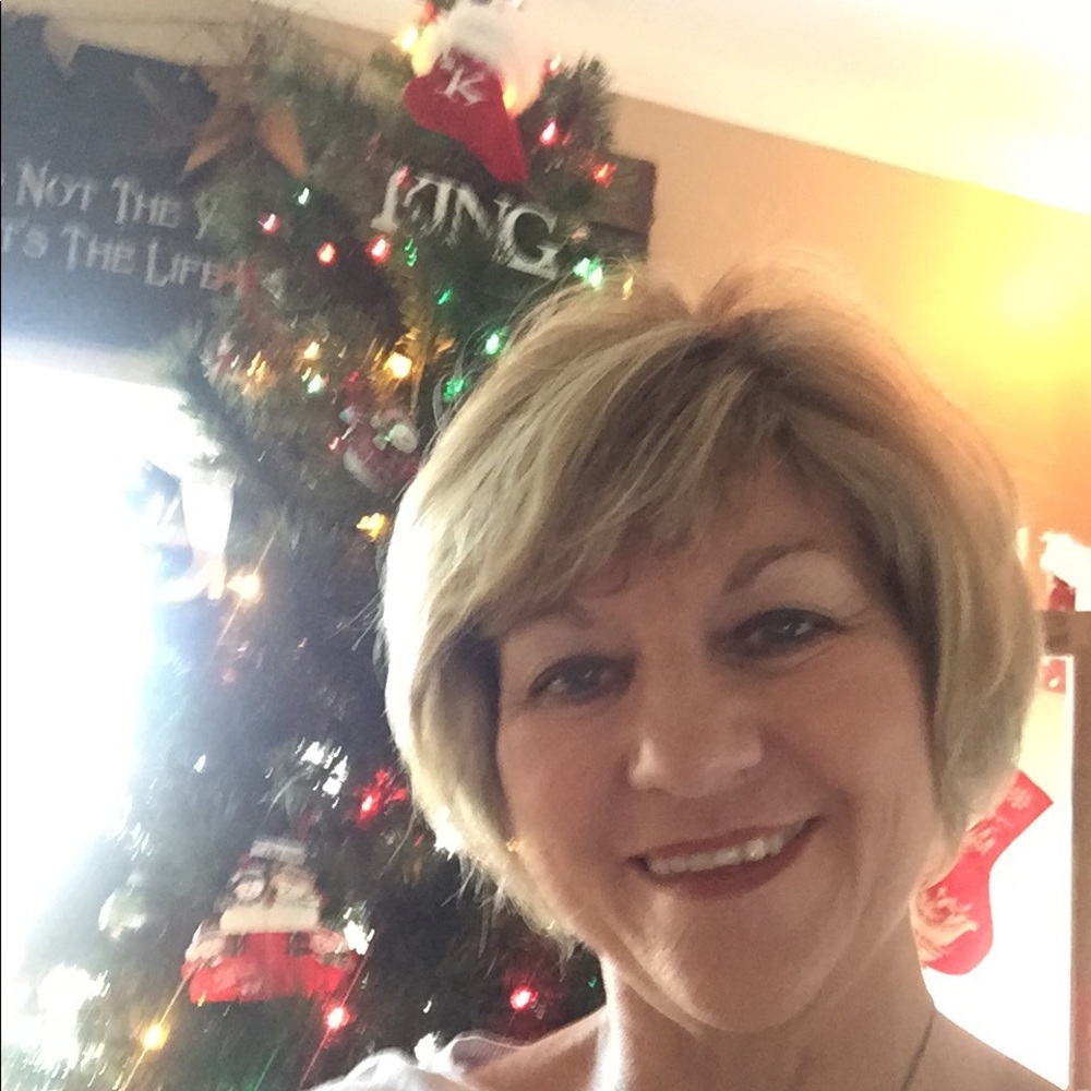 Meet your Posher, Kelly